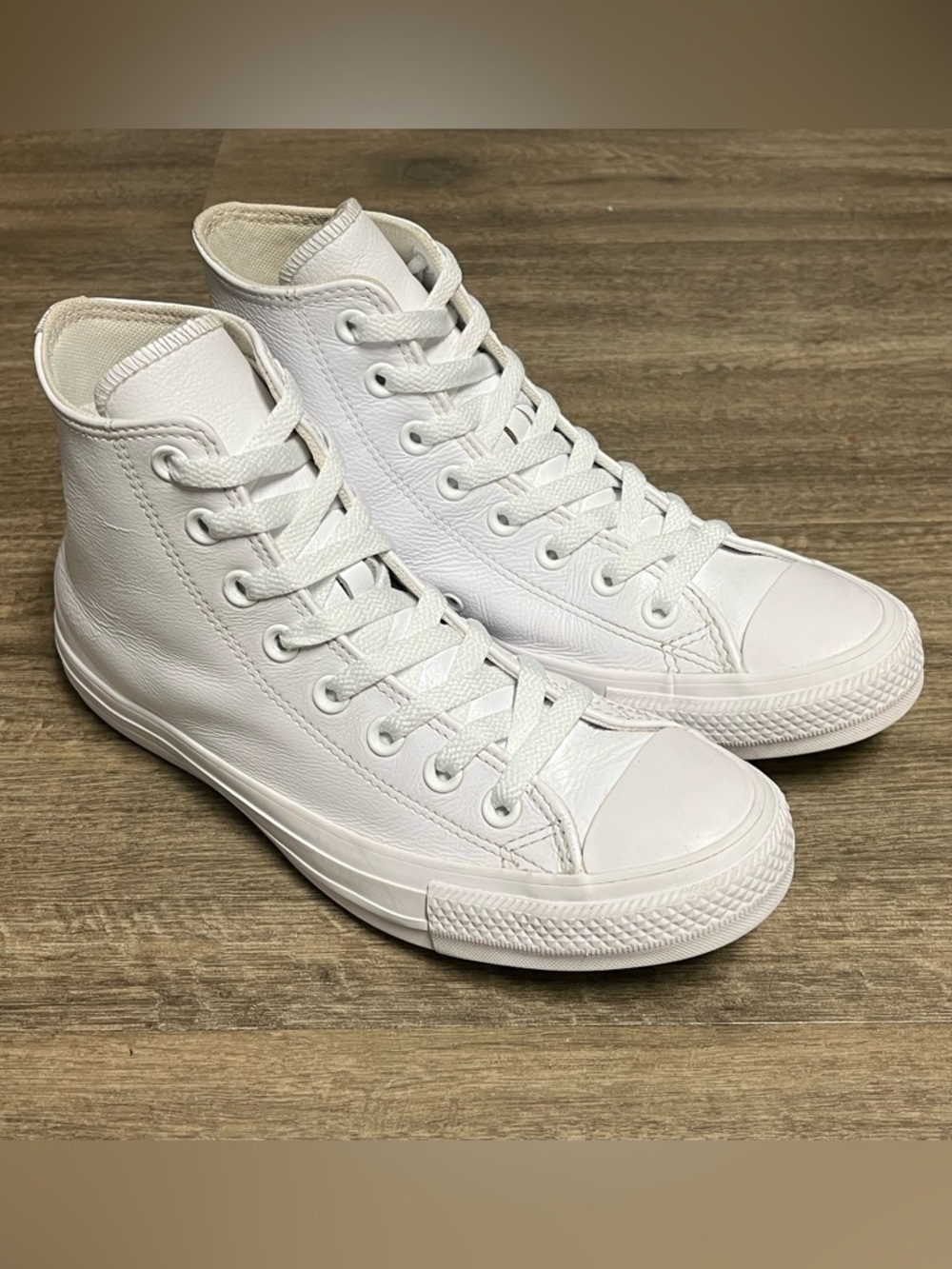 Converse Chuck Taylor All Star High Top White Leather 1T406 - Women 8.5/Men 6.5